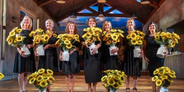 Calendar Girls. Ladies Sunflowers