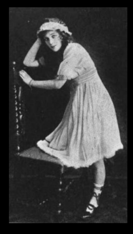 a women in clothes of the earliest twentieth century